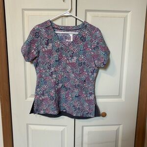 Vera Bradley scrub top small